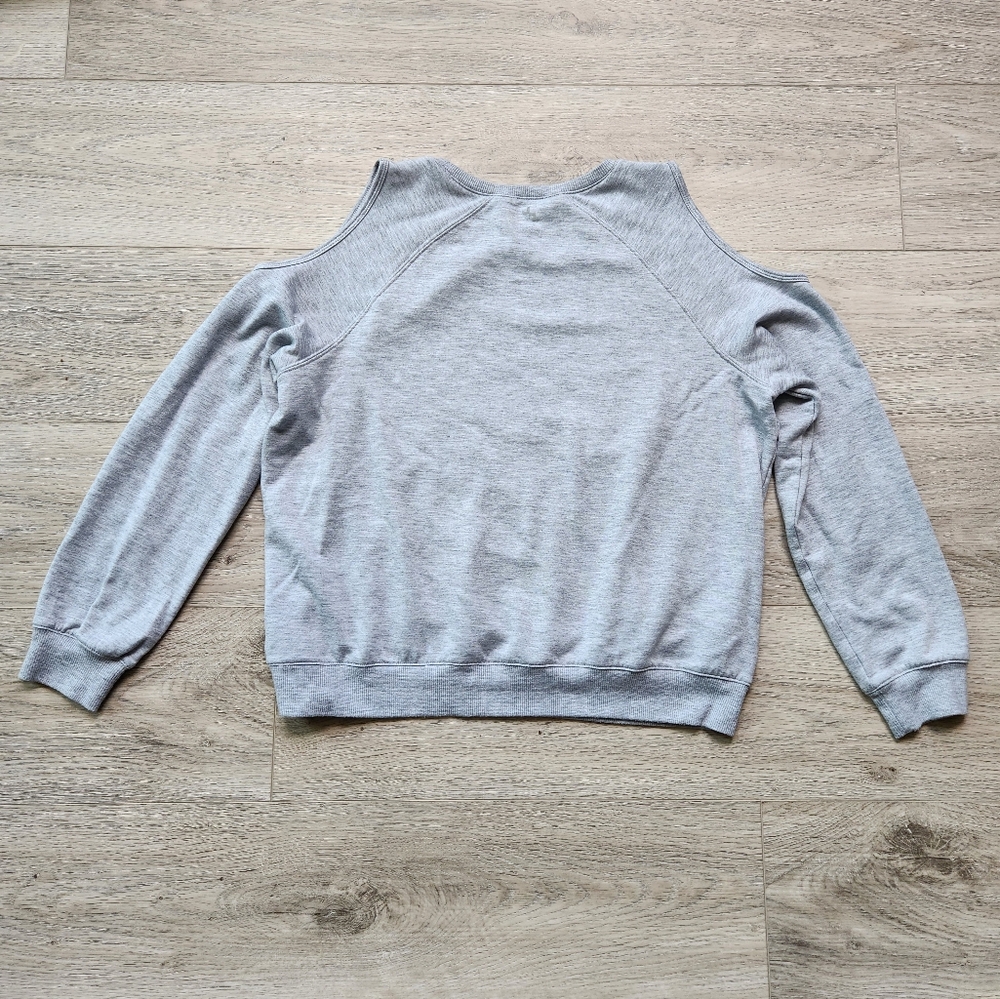 JoyLab Gray Cold Shoulder Sweater Top Womens Size Large Modal Lightweight Casual - Picture 7 of 10